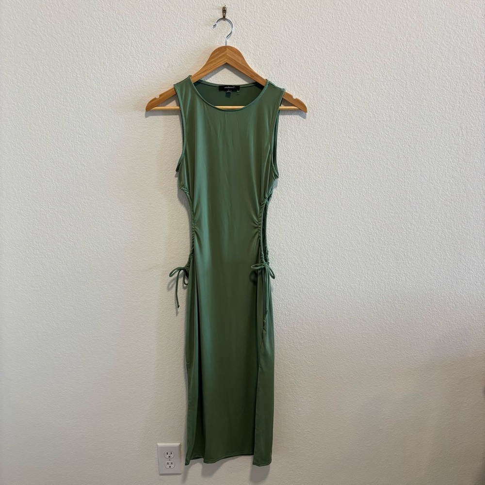 NWT Sage sleeveless Ambiance Green Midi Dress with Adjustable Side Ties